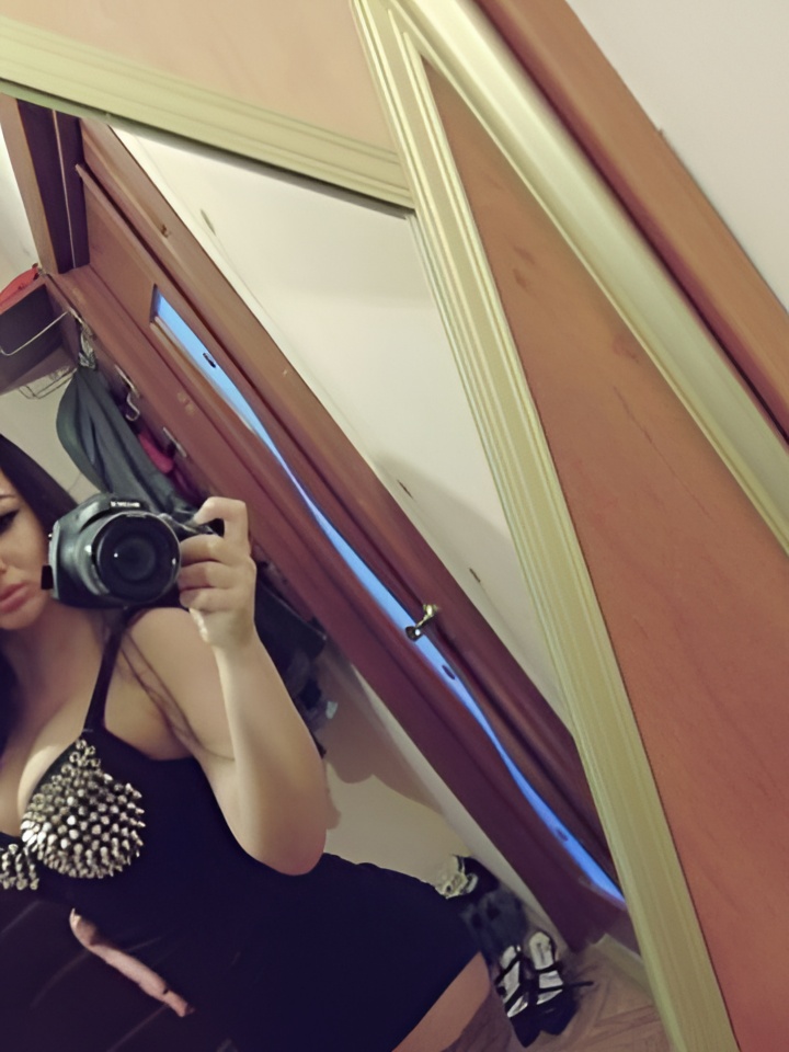 Дарина привлекальеная девушка из Вельск цена от 2500 руб