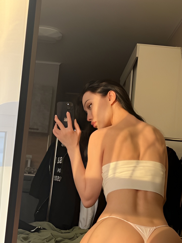 Лизочка привлекальеная девушка из Вельск цена от 2500 руб