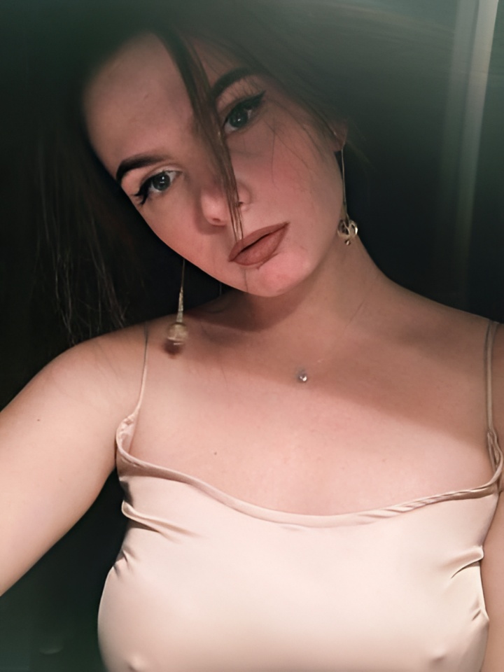 Индивидуалка Надюша, доступна для личного знакомства от 2500 руб