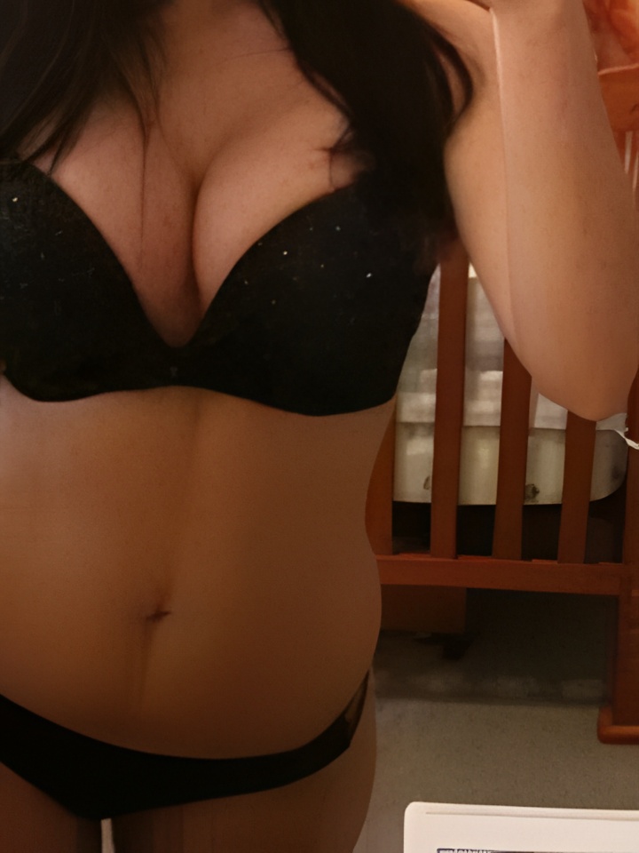 Ярославна привлекальеная девушка из Вельск цена от 2500 руб