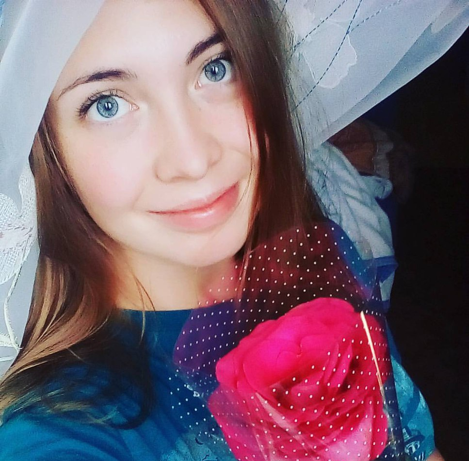 Кира привлекальеная девушка из Вельск цена от 3500 руб