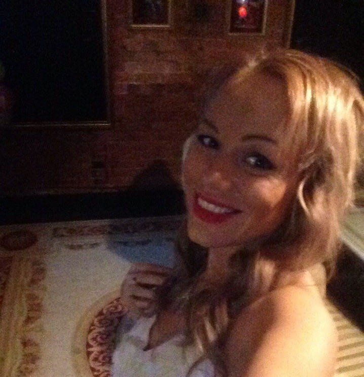 Дана привлекальеная девушка из Вельск цена от 3500 руб