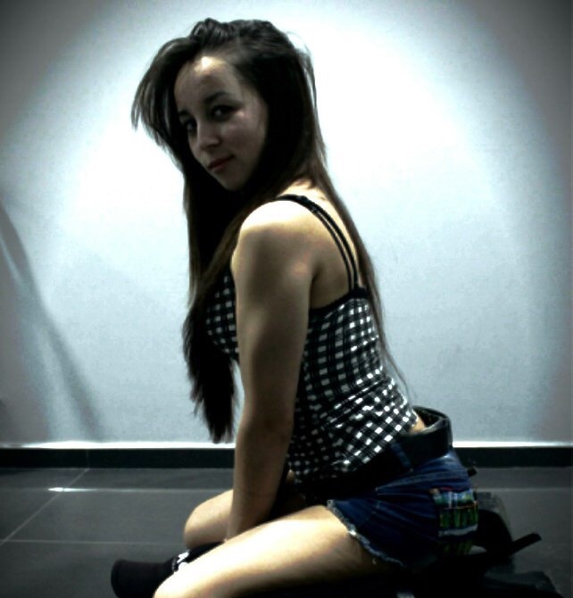 Арина привлекальеная девушка из Вельск цена от 3500 руб