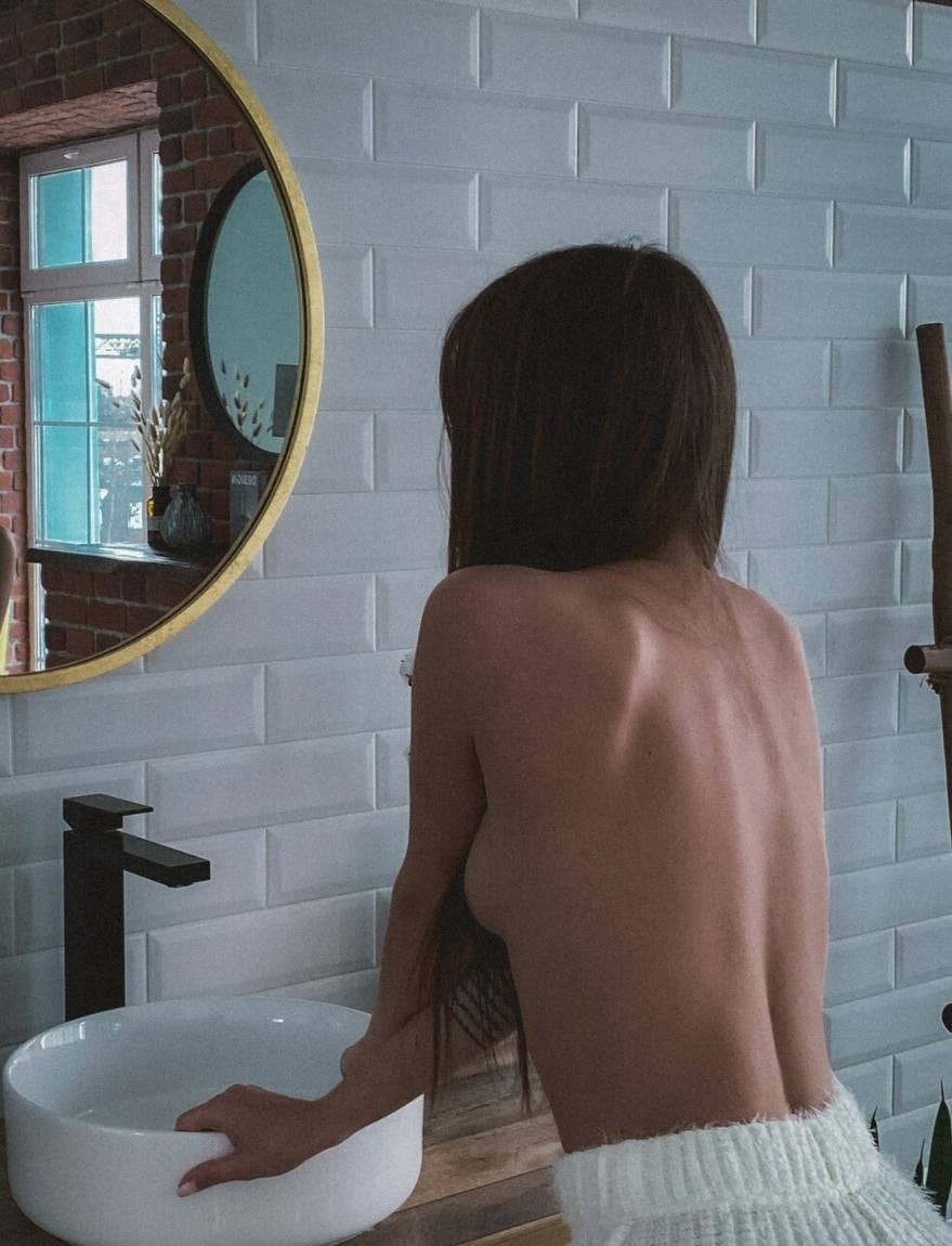 Лиля привлекальеная девушка из Вельск цена от 3000 руб