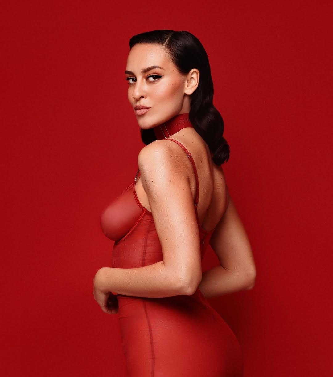 Диана привлекальеная девушка из Вельск цена от 7000 руб