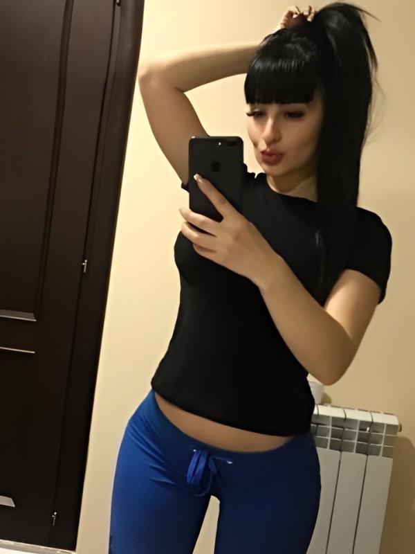 Милана привлекательная девушка из Вельск цена от 1500 руб