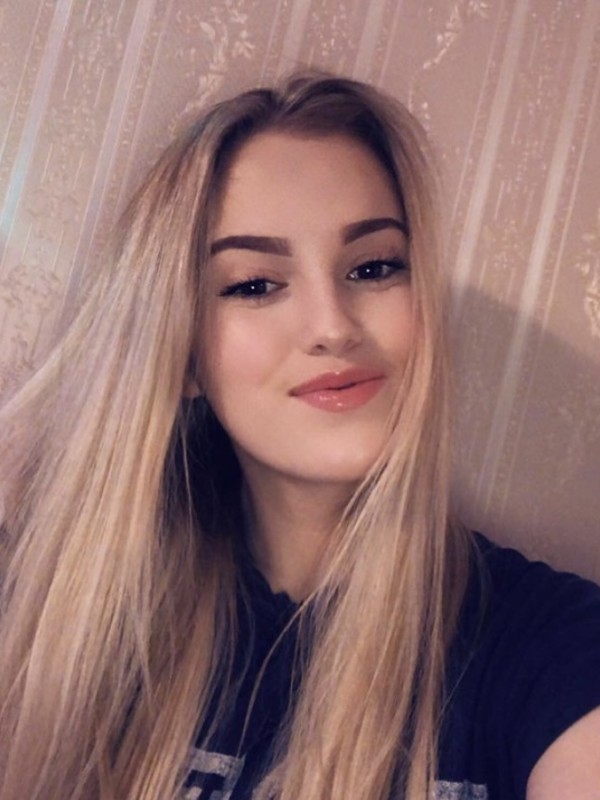 Ася привлекательная девушка из Вельск цена от 3500 руб