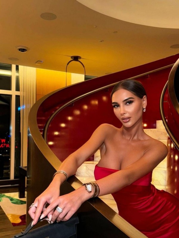 Влада привлекательная девушка из Вельск цена от 7000 руб